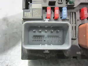 Foto de NO IDENTIFICADO PEUGEOT 307 BREAK/ SW (S2) 1.6 HDi FAP CAT (9HZ / DV6TED4) (109 CV / 80 KW) referencia 9661087080 foto 2