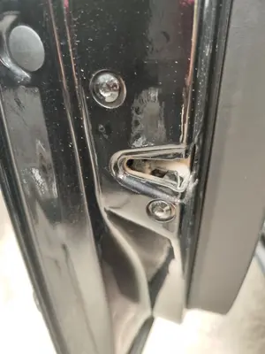 Foto de CERRADURA PUERTA DELANTERA IZQUIERDA VOLKSWAGEN GOLF IV BERLINA (1J1)(10.1997) 1.9 TDI (110 CV / 81 KW) referencia 6X1837013C foto 3