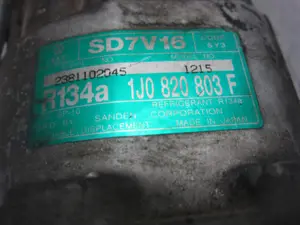 Foto de COMPRESOR AIRE ACONDICIONADO SEAT TOLEDO (1M2) referencia 1J0820803F foto 4