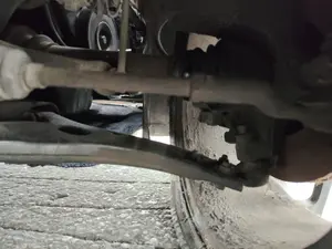 Foto de BRAZO SUSPENSION DELANTERO DERECHO FORD FOCUS BERLINA (CAP) 1.6 TDCi CAT (90 CV / 66 KW)