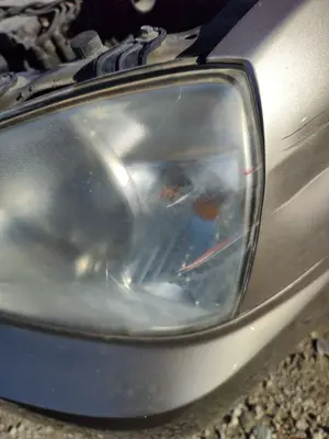 Foto de FARO IZQUIERDO KIA CARENS (RS) 1.8 16V CAT (126 CV / 93 KW) foto 2