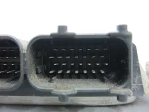 Foto de CENTRALITA MOTOR UCE SEAT IBIZA (6K1) 1.4 (60 CV / 44 KW) referencia 6K0906032Q foto 5