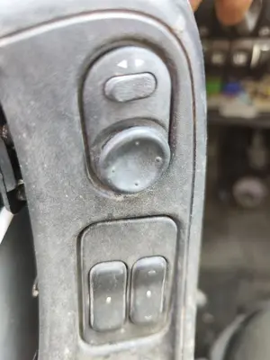 Foto de MANDO RETROVISOR OPEL ZAFIRA A 2.0 DTI (101 CV / 74 KW)