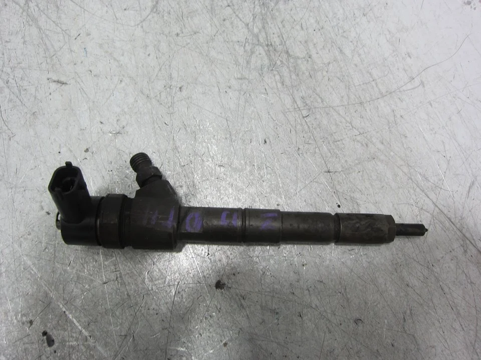 Foto de INYECTOR OPEL VECTRA C BERLINA referencia 0445LL0L