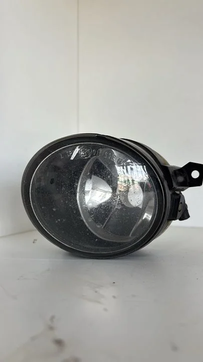 Foto de FARO ANTINIEBLA IZQUIERDO VOLKSWAGEN GOLF V (1K1)(10.2003) referencia 27129100