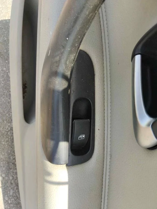 Foto de MANDO ELEVALUNAS TRASERO DERECHO SAAB 9-3 BERLINA 1.9 TiD CAT (150 CV / 110 KW)