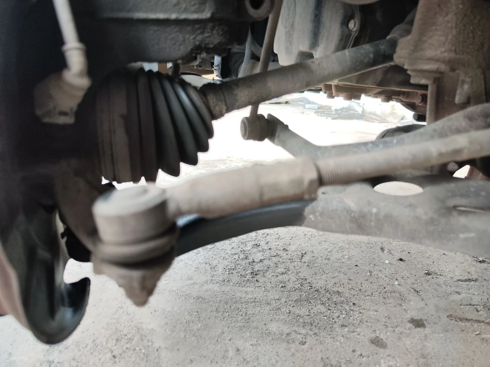 Foto de BRAZO SUSPENSION DELANTERO IZQUIERDO VOLKSWAGEN GOLF VI (5K1)(10.2008) 2.0 TDI (110 CV / 81 KW)