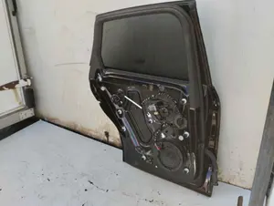 Foto de PUERTA TRASERA IZQUIERDA PORSCHE MACAN (95BA) referencia 95B833311A foto 2