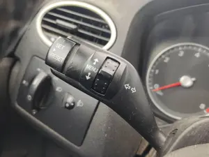 Foto de MANDO INTERMITENTES FORD FOCUS BERLINA (CAP) 1.8 Flexifuel CAT (125 CV / 92 KW)