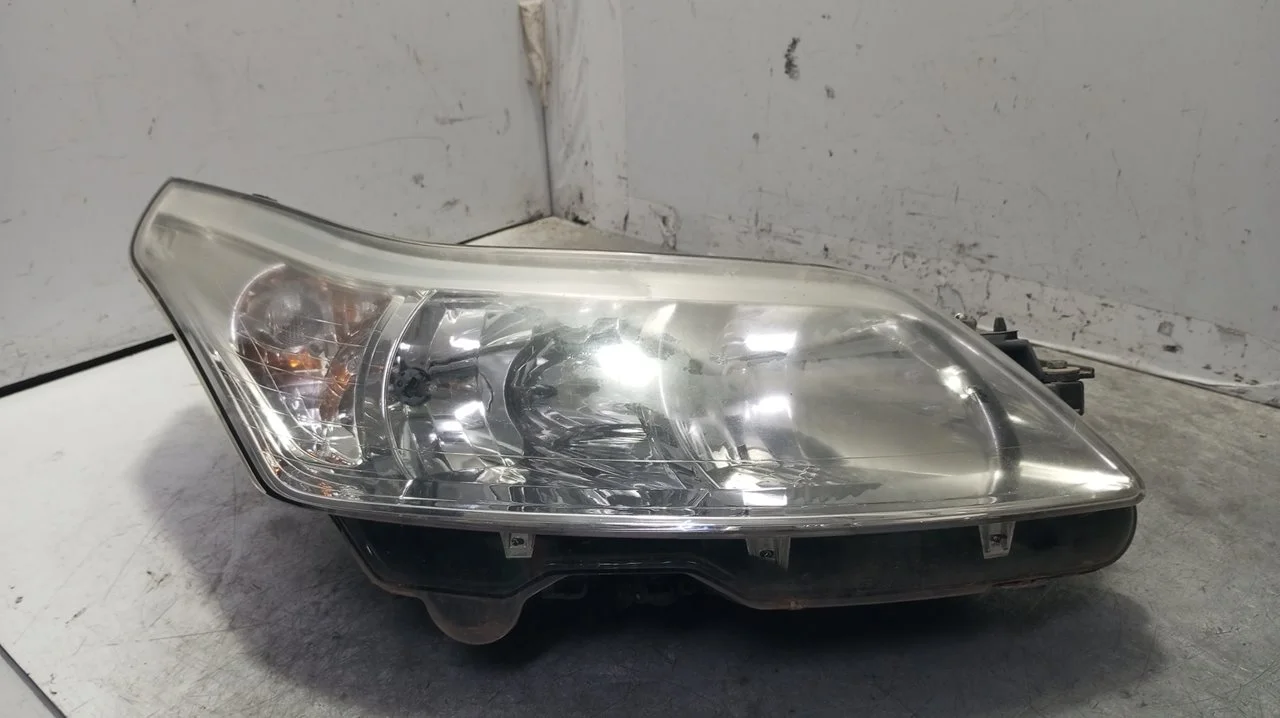 Foto de FARO DERECHO CITROEN C4 COUPE 1.6 16V HDi (90 CV / 66 KW) referencia 085521121R