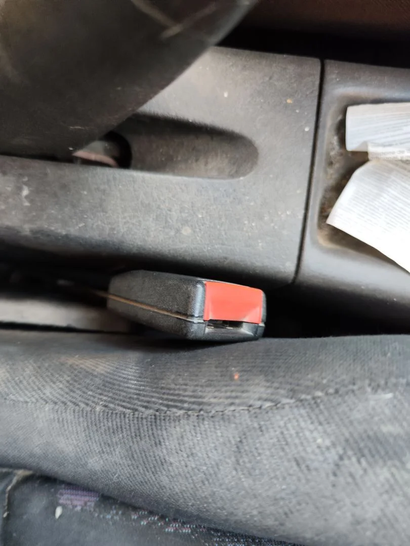 Foto de PRETENSOR AIRBAG DERECHO VOLKSWAGEN GOLF III (1H1)(11.1991) 1.9 TDI (110 CV / 81 KW)