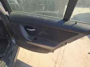 Foto de CERRADURA PUERTA TRASERA DERECHA BMW SERIE 3 BERLINA (E90) 2.0 16V Diesel (163 CV / 120 KW) referencia 51227202147