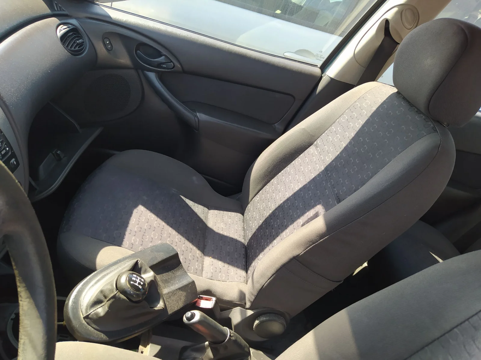 Foto de AIRBAG LATERAL DERECHO FORD FOCUS FAMILIAR (CAK) 1.8 16V CAT (116 CV / 85 KW) referencia 1209665
