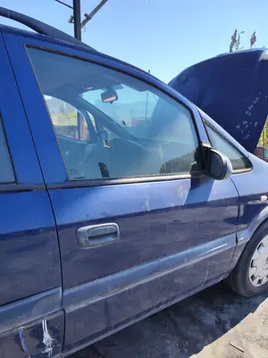 Foto de PUERTA DELANTERA DERECHA OPEL ZAFIRA A 1.6 16V (101 CV / 74 KW) referencia 13189980 foto 2