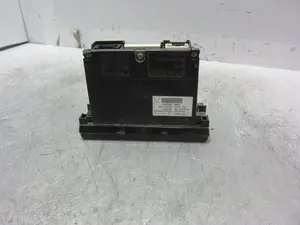 Foto de PANTALLA MULTIFUNCION VOLVO C30 1.6 Diesel CAT (109 CV / 80 KW) referencia 30797719 foto 3