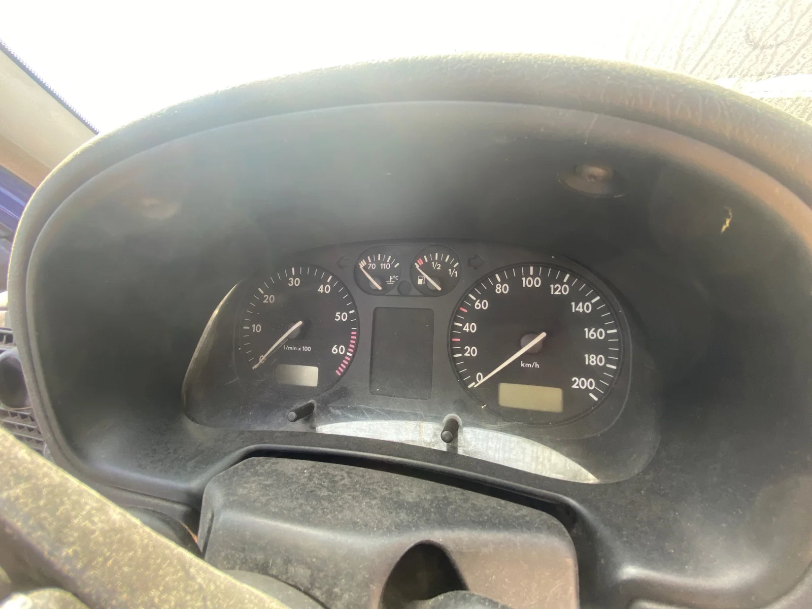 Foto de CUADRO INSTRUMENTOS VOLKSWAGEN POLO III (6N1) 1.4 (60 CV / 44 KW) referencia 6N0919860TV