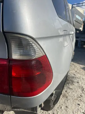 Foto de PILOTO TRASERO DERECHO BMW SERIE X5 (E53) 3.0 Turbodiesel CAT (218 CV / 160 KW)