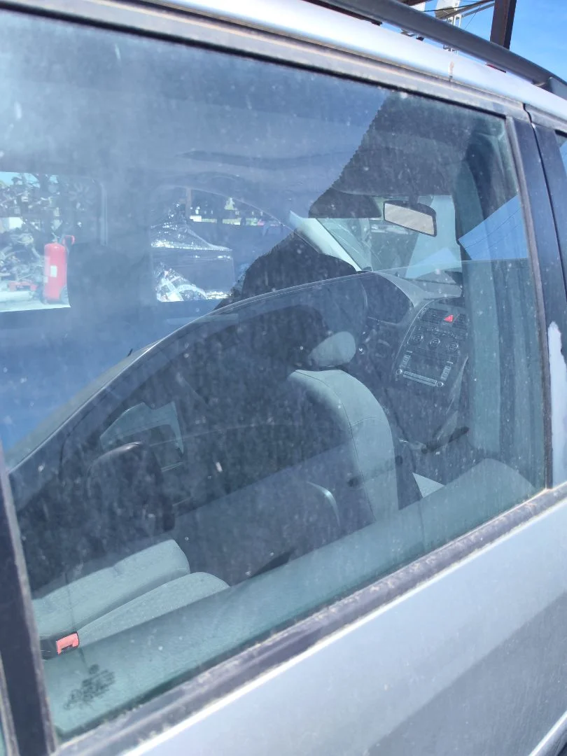 Foto de LUNA TRASERA DERECHA VOLKSWAGEN TOURAN (1T1) 1.9 TDI (105 CV / 77 KW)