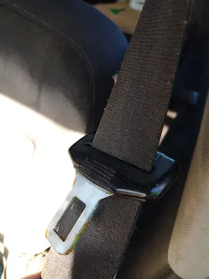 Foto de CINTURON SEGURIDAD DELANTERO IZQUIERDO VOLKSWAGEN PASSAT BERLINA (3B3) 1.9 TDI (131 CV / 96 KW) referencia 3B1857705H FKZ foto 5