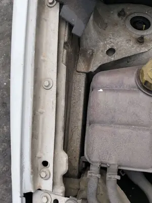 Foto de PUNTA CHASIS DELANTERA FORD TRANSIT CONNECT (TC7) 1.8 TDCi CAT (110 CV / 81 KW)