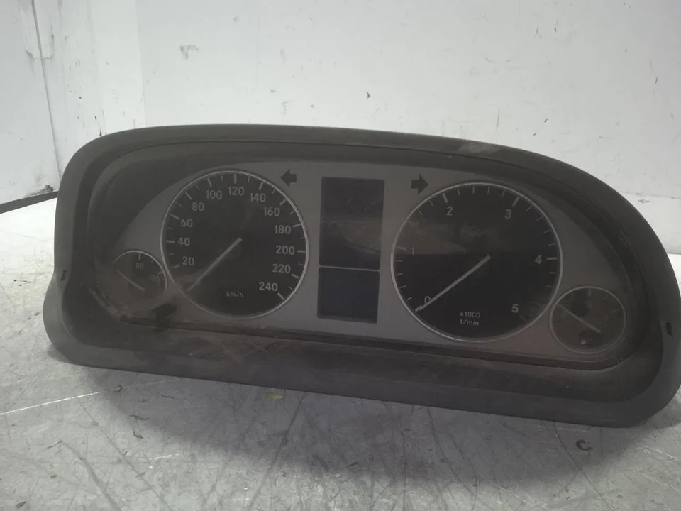 Foto de CUADRO INSTRUMENTOS MERCEDES-BENZ CLASE B (BM 245) 2.0 CDI CAT (140 CV / 103 KW) referencia 1031098101
