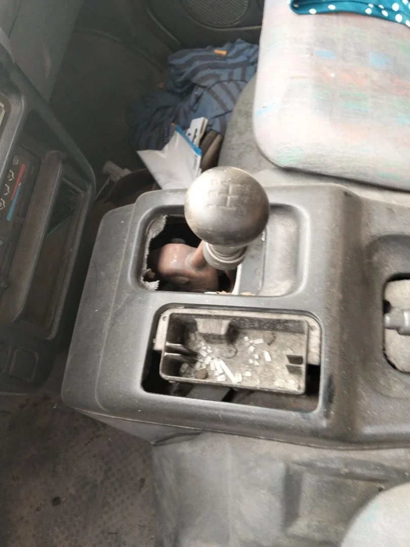 Foto de VARILLAJE CAMBIO NISSAN VANETTE CARGO 2.3 Diesel (75 CV / 55 KW)