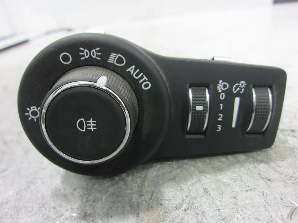 Foto de MANDO LUCES FIAT 500X (334) 1.0 CAT (120 CV / 88 KW) referencia 07357028980