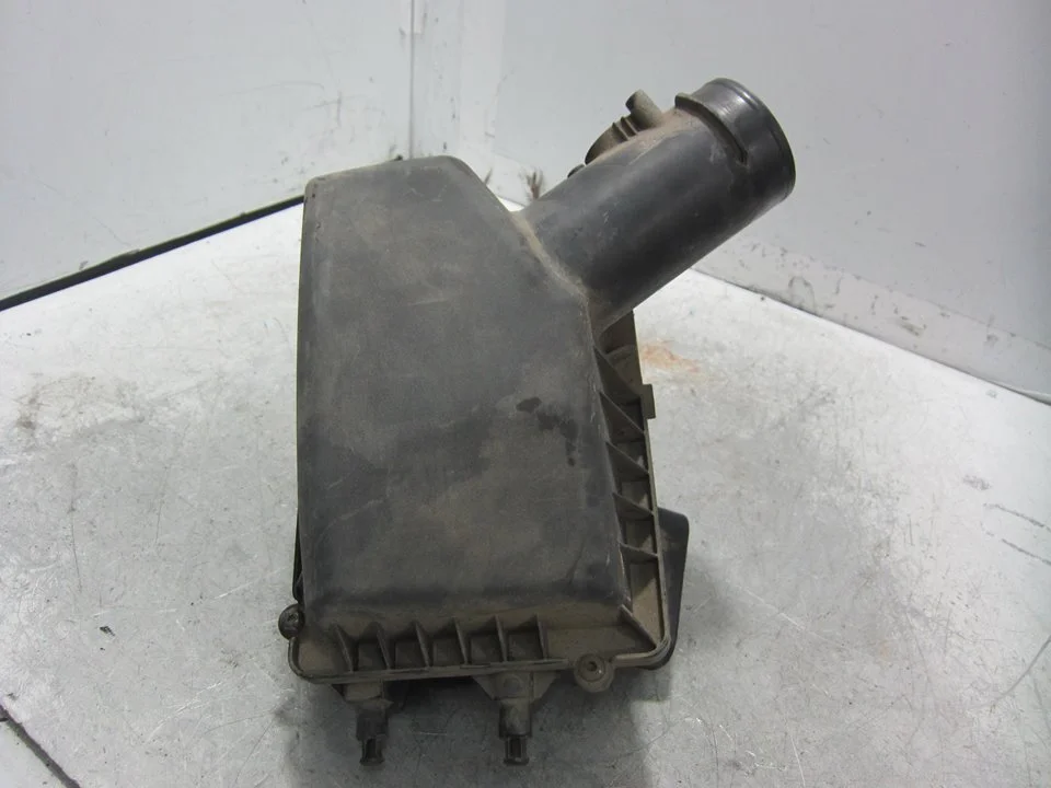 Foto de CAJA FILTRO AIRE CHEVROLET AVEO BERLINA 1.3 Diesel CAT (95 CV / 70 KW) referencia 95920473