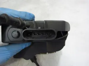 Foto de CERRADURA PUERTA TRASERA IZQUIERDA RENAULT ESPACE IV (JK0) 2.0 16V Turbo (170 CV / 125 KW) referencia 017958 foto 5