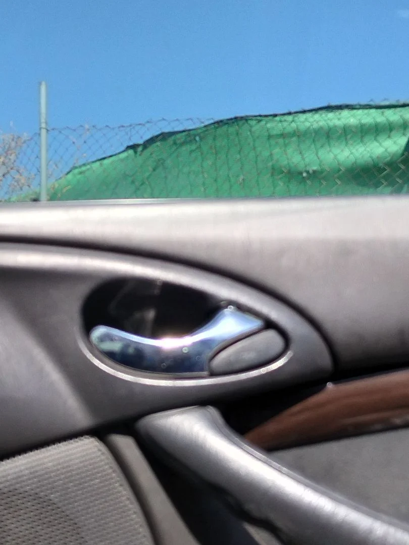 Foto de MANETA INTERIOR DELANTERA IZQUIERDA FORD FOCUS BERLINA (CAK) 1.6 16V CAT (101 CV / 74 KW) referencia 1097635