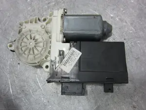 Foto de MOTOR ELEVALUNAS DELANTERO IZQUIERDO CITROEN C5 BERLINA 2.0 HDi (109 CV / 80 KW) referencia 9632531880 foto 5