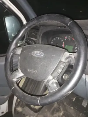 Foto de VOLANTE FORD TRANSIT COMBI (TT9) 2.2 TDCi CAT (116 CV / 85 KW) referencia 1372294
