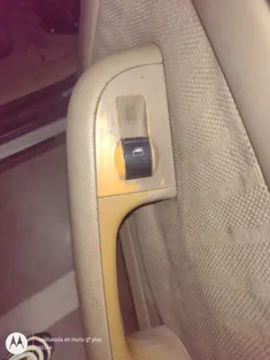 Foto de MANDO ELEVALUNAS TRASERO DERECHO AUDI A6 BERLINA (4B2) 1.9 TDI (131 CV / 96 KW)