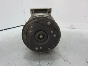Foto de COMPRESOR AIRE ACONDICIONADO RENAULT MEGANE I FASE 2 BERLINA (BA0) referencia 7700105765 foto 3