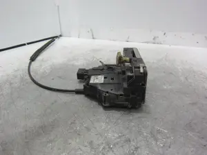 Foto de CERRADURA PUERTA DELANTERA IZQUIERDA OPEL CORSA D 1.3 16V CDTI (75 CV / 55 KW) referencia 13258271 foto 4