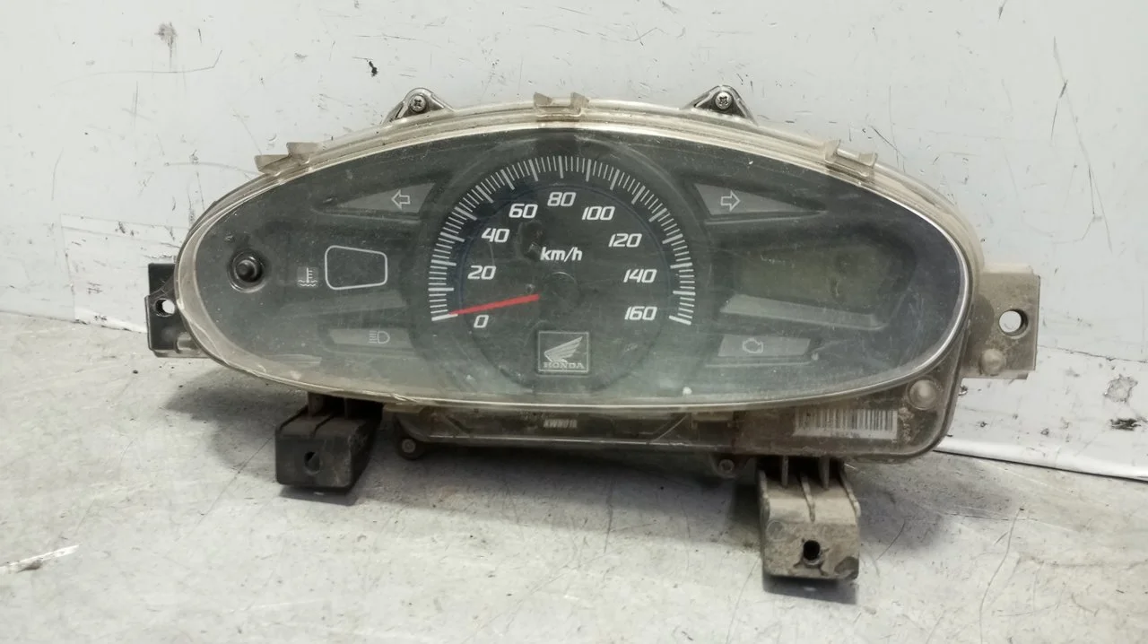 Foto de CUADRO INSTRUMENTOS HONDA PCX 125 125 cm3 - 8.6 kW (0 CV / 0 KW) referencia 37200-KWN-732