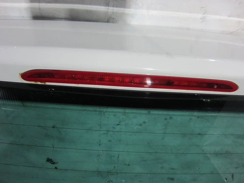 Foto de LUZ CENTRAL DE FRENO VOLKSWAGEN GOLF VI (5K1)(10.2008) 1.6 TDI DPF (105 CV / 77 KW) referencia 5K0945087B