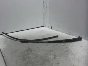 Foto de BRAZO LIMPIA DELANTERO DERECHO CITROEN GRAND C4 PICASSO 1.6 16V (120 CV / 88 KW) referencia 9686640480 foto 1
