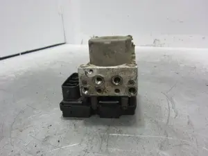 Foto de ABS TOYOTA YARIS (NCP1/NLP1/SCP1) 1.4 Turbodiesel CAT (75 CV / 55 KW) referencia 8954152230 foto 3