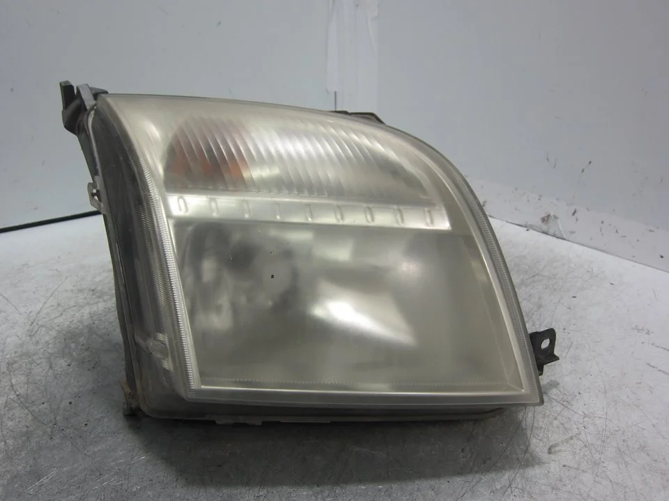Foto de FARO DERECHO FORD FUSION (CBK) 1.4 TDCi CAT (68 CV / 50 KW) referencia 24689800