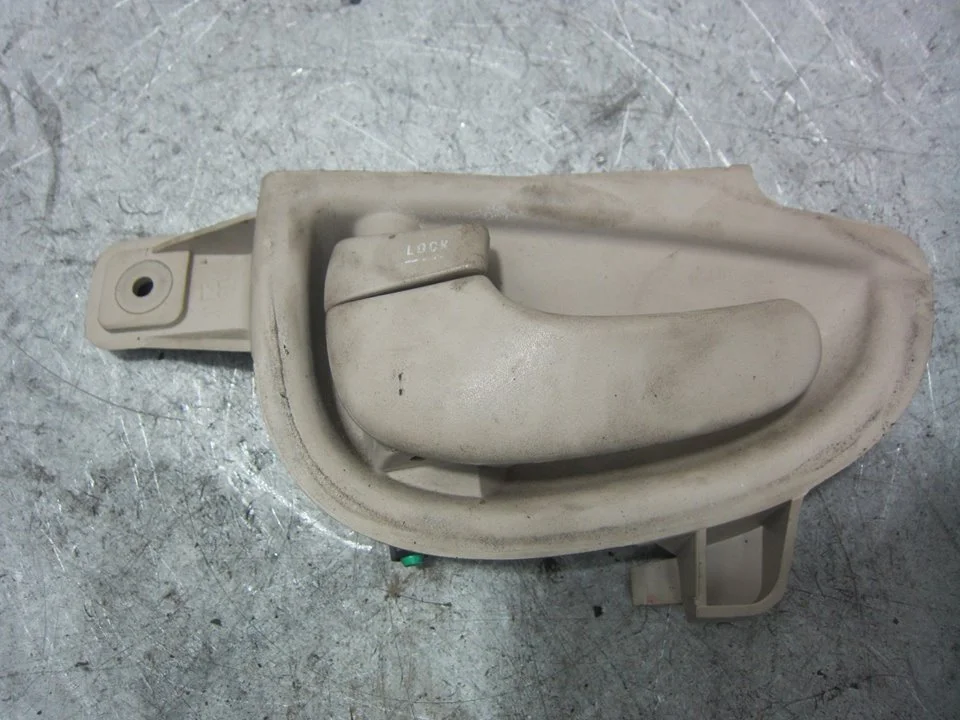 Foto de MANETA INTERIOR DELANTERA IZQUIERDA CHEVROLET ALERO 2.4 CAT (141 CV / 104 KW) referencia 22641927LH3