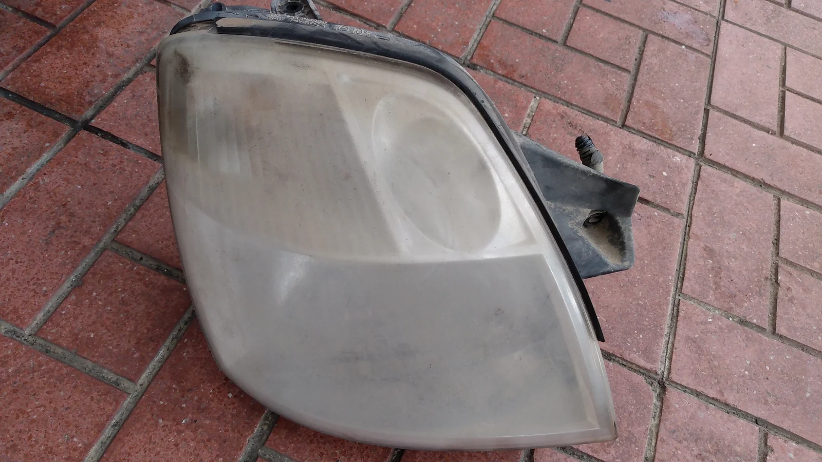 Foto de FARO DERECHO KIA PICANTO (SA) 1.1 CAT (65 CV / 48 KW) referencia 9210207041