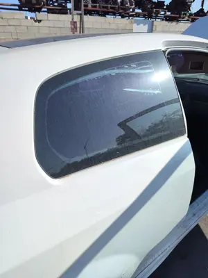 Foto de LUNA CUSTODIA TRASERA DERECHA FIAT GRANDE PUNTO (199) 1.4  (95 CV / 70 KW)
