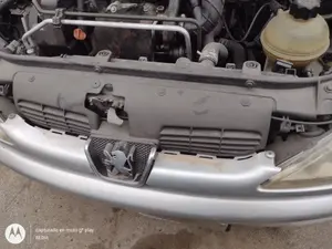 Foto de PANEL FRONTAL PEUGEOT 206 1.4 HDi (68 CV / 50 KW)