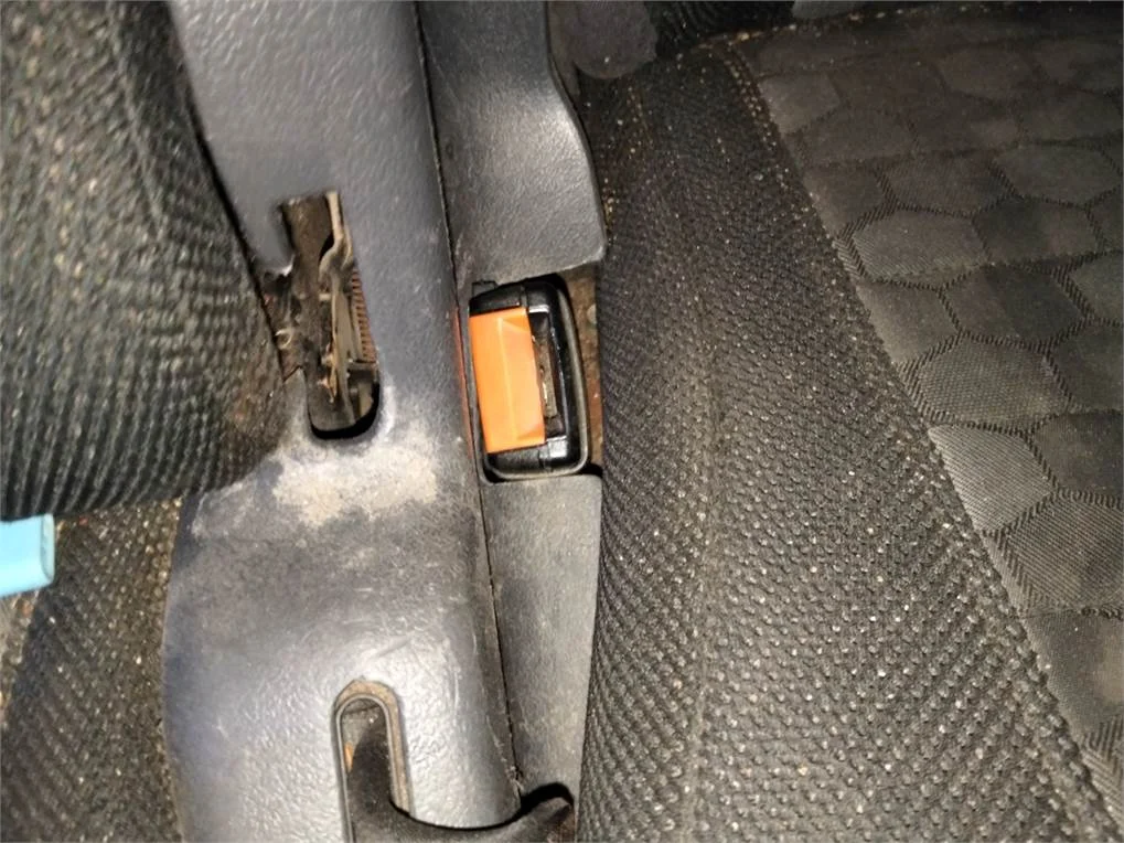 Foto de ENGANCHE CINTURON TRASERO IZQUIERDO SEAT ALHAMBRA (7V9)
