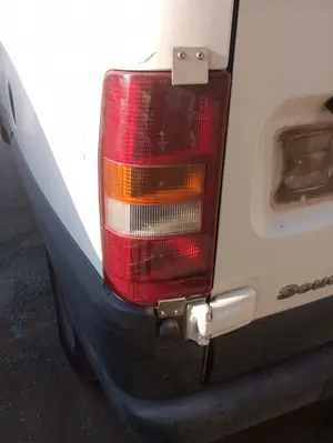 Foto de PILOTO TRASERO IZQUIERDO FIAT I SCUDO (222) 1.9 Diesel (69 CV / 51 KW) referencia 1470937080