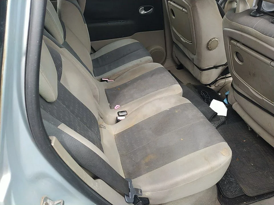 Foto de ENGANCHE CINTURON TRASERO IZQUIERDO RENAULT SCENIC II (JM) 1.6 16V (113 CV / 83 KW)
