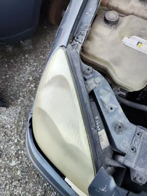 Foto de FARO DERECHO CITROEN C5 BERLINA 2.0 HDi (109 CV / 80 KW) foto 2