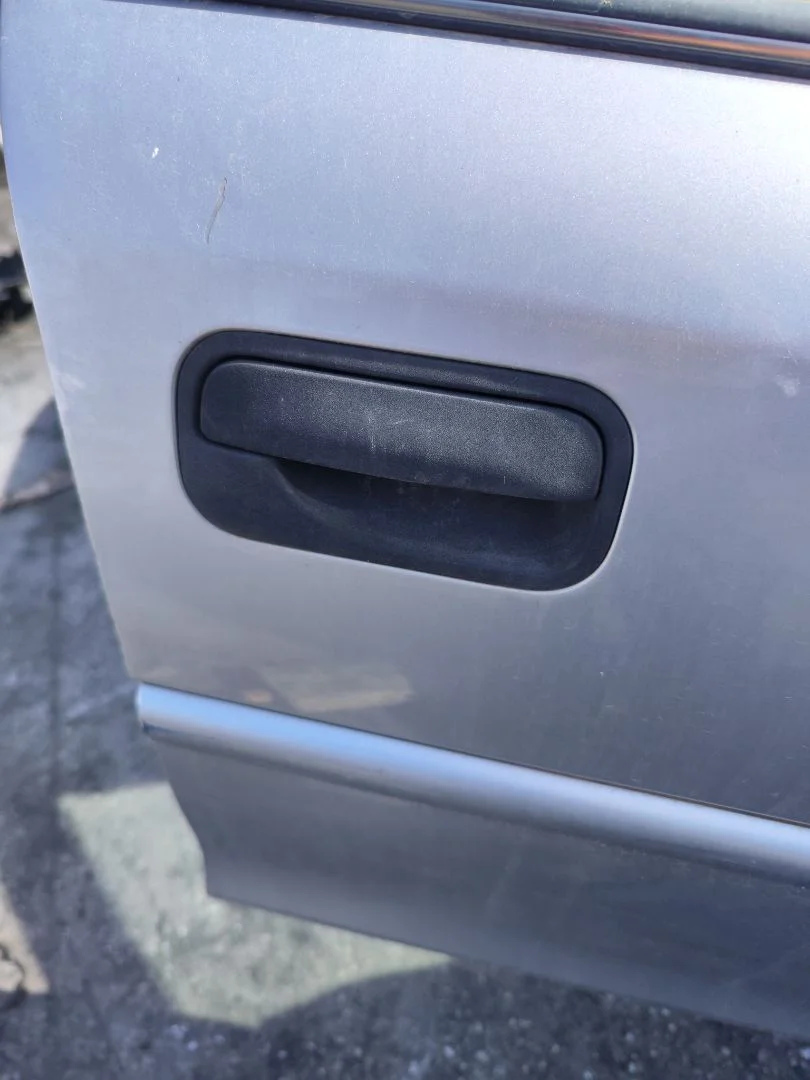 Foto de MANETA EXTERIOR DELANTERA DERECHA OPEL VECTRA B BERLINA 2.0 DTI (101 CV / 74 KW) referencia 9192221