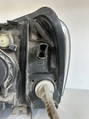 Foto de FARO IZQUIERDO FORD GALAXY (VX) referencia 1 305 235 533 foto 3